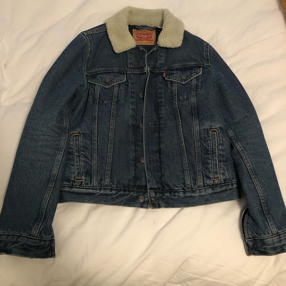 Levi Strauss Fur Jean jacket women’s medium